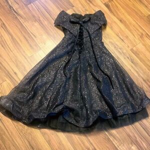 Century Bride Tulle Sparkly Whimsical Formal Evening Gown in Black size 2